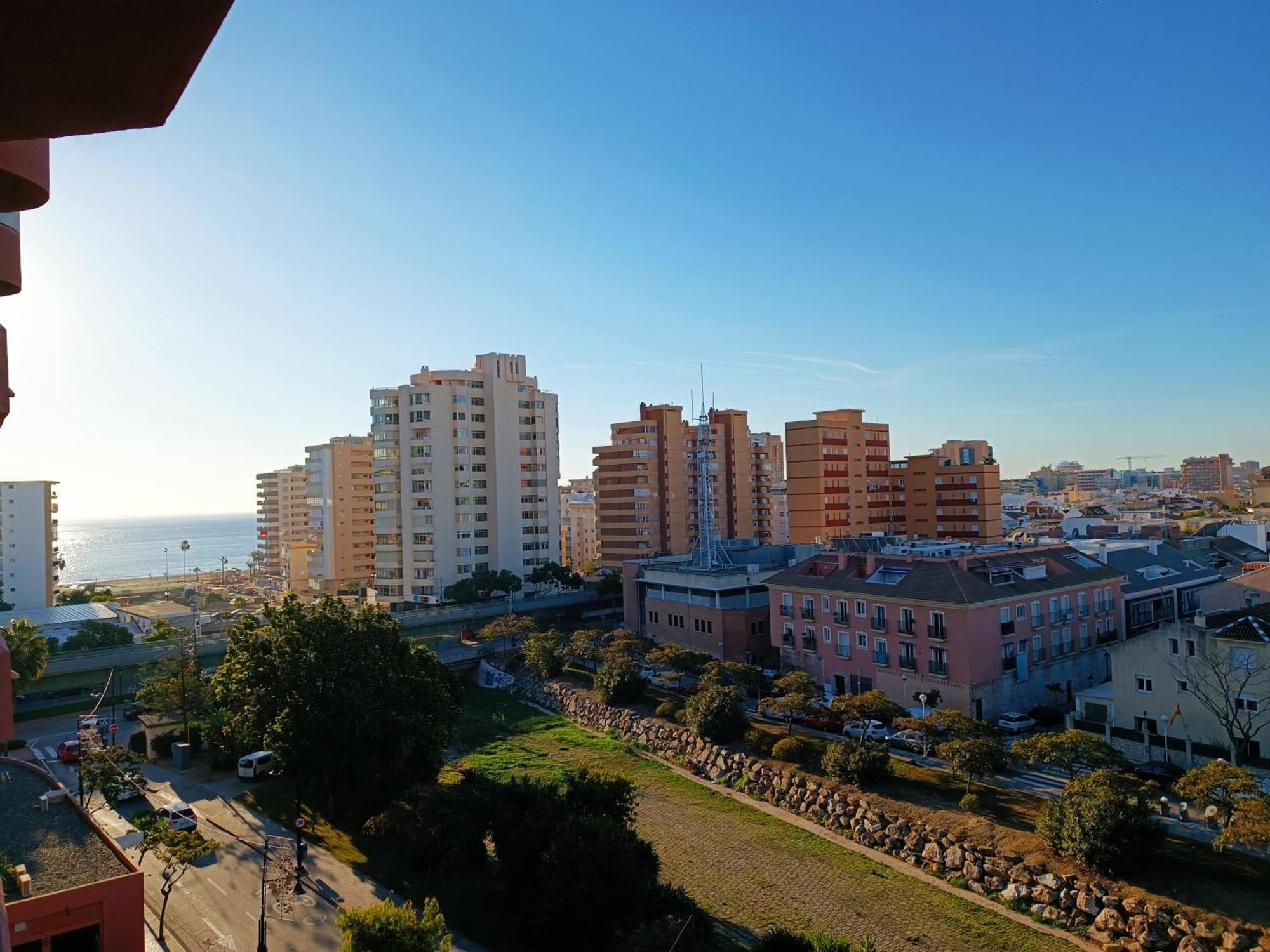 Gua - 4 Dorm, 8 Pers, Piscinas, Jardines, Parking, Playa Apartamento *